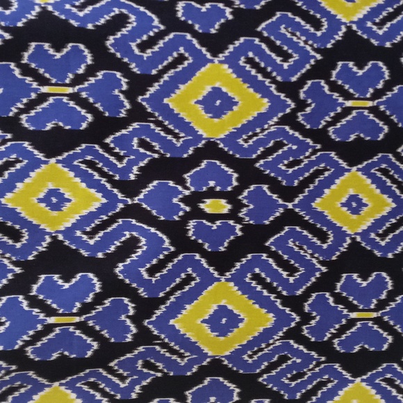 💙Doncaster💙 - Blue/Black/Yellow Aztec Print Skirt - Picture 4 of 11